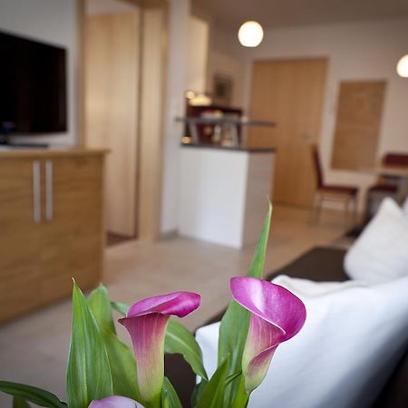 Alpina Appartements Nauders Kamer foto