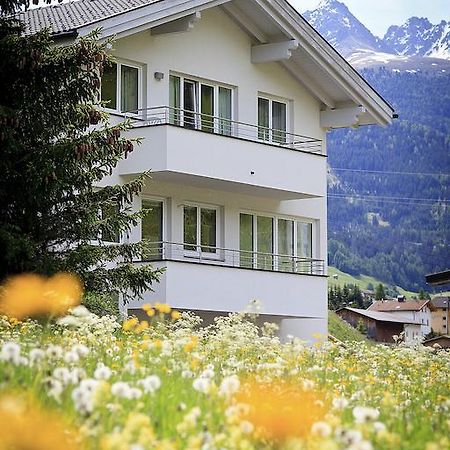 Alpina Appartements Nauders Buitenkant foto