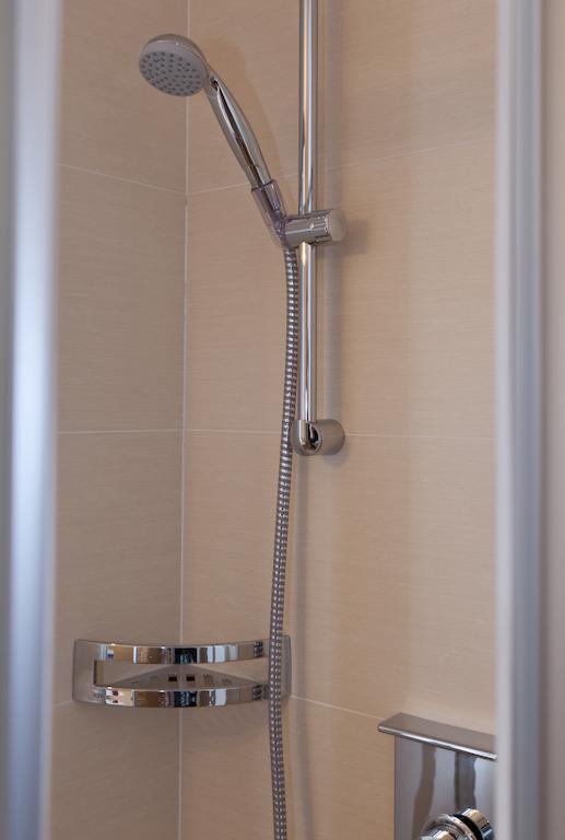 Alpina Appartements Nauders Kamer foto