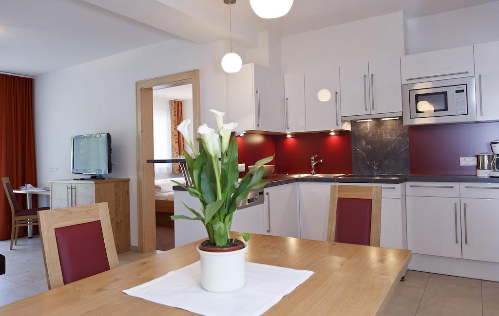 Alpina Appartements Nauders Kamer foto